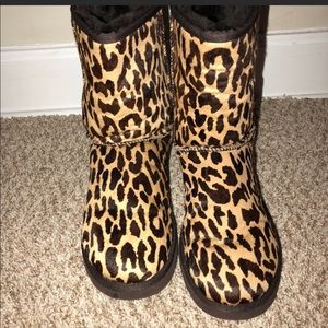 Cheetah print uggs!